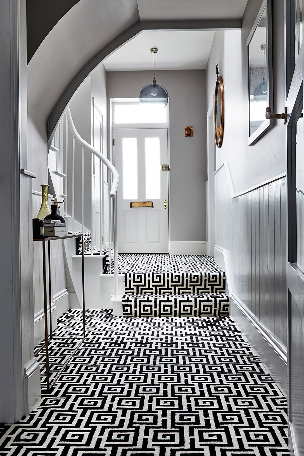Traditional floral pattern in a classic carpet
