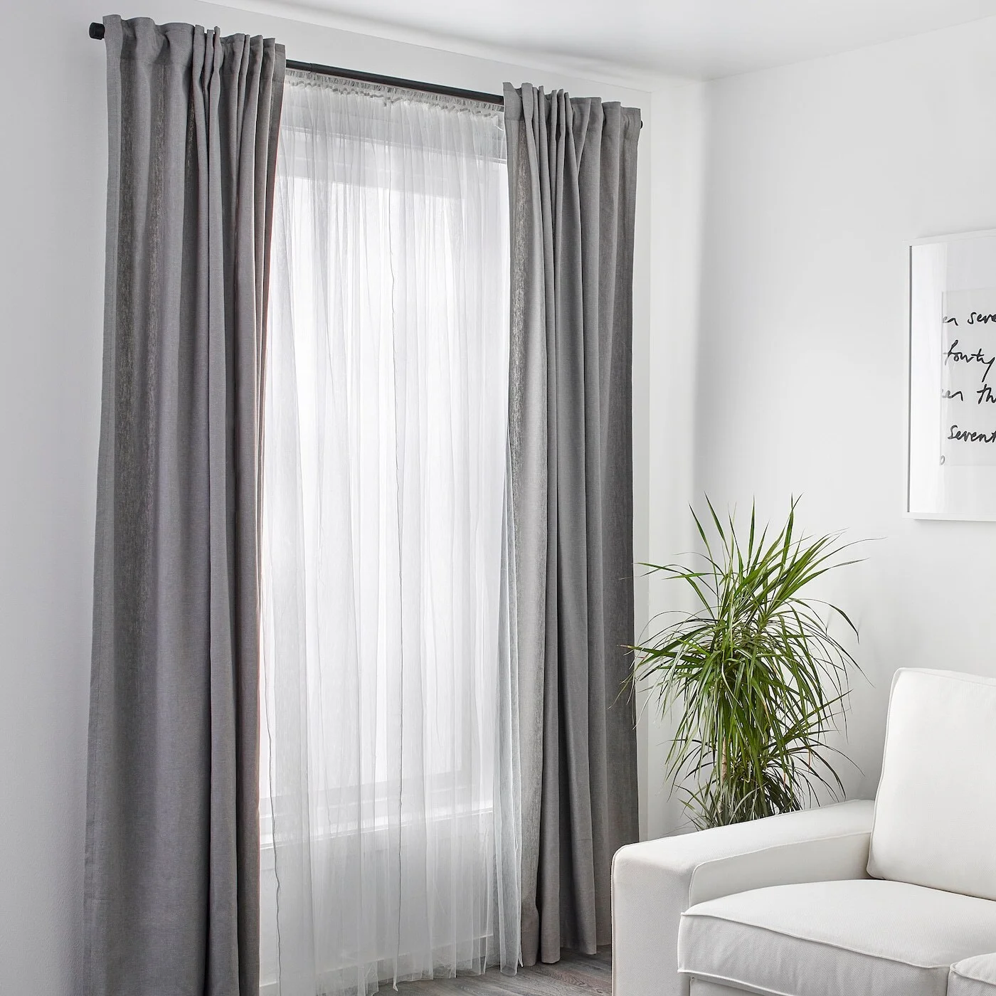 Embroidered curtains with a floral motif