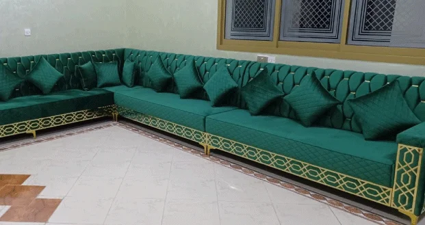 Majlis Dubai: Where tradition meets comfort.
